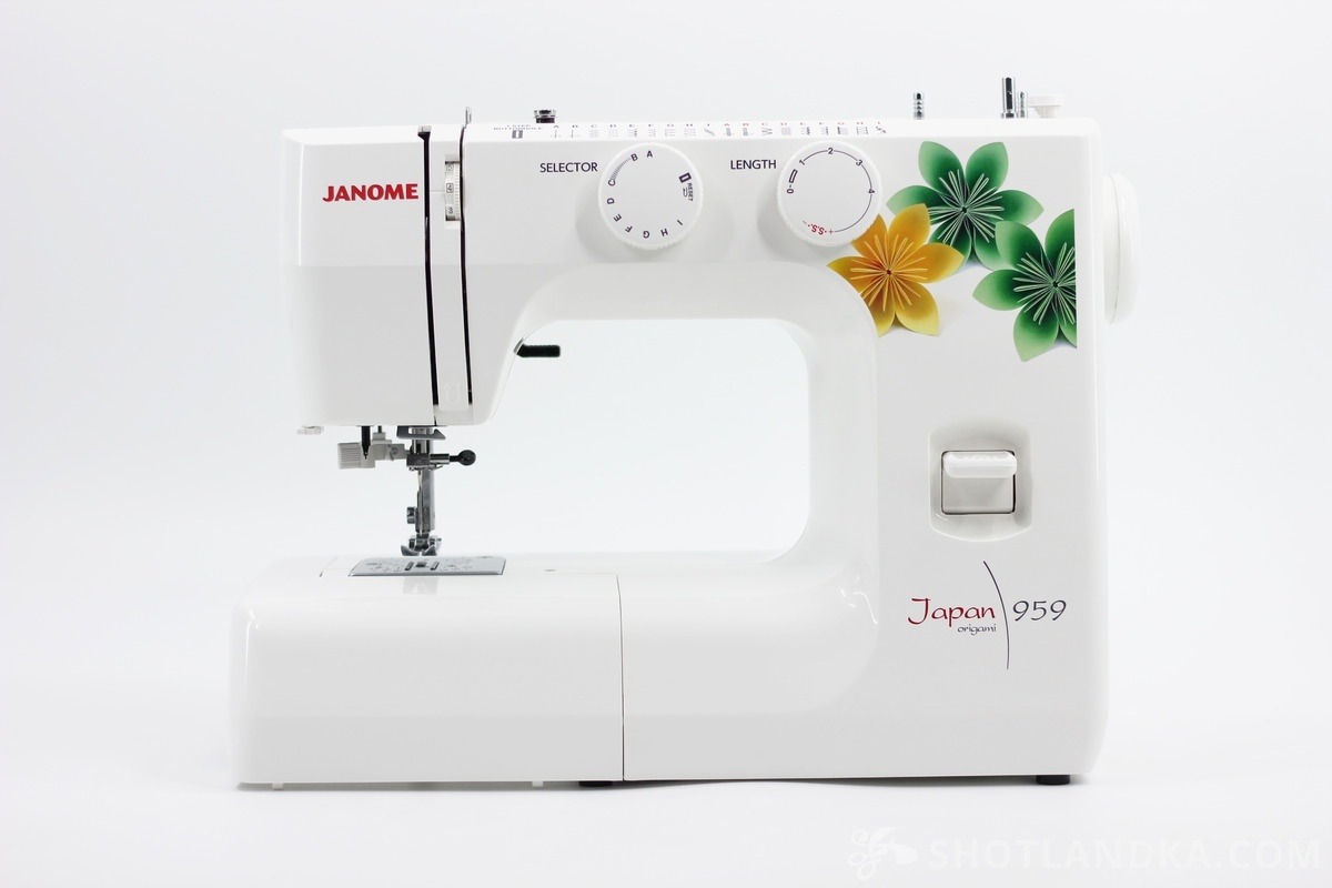 Швейная машина Janome Japan 959