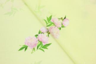 Вискоза плательная штапель розы на зеленом